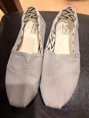 TOMS shoes